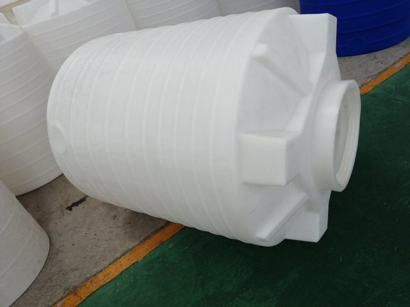 一吨平底塑料水箱厂家供应批发