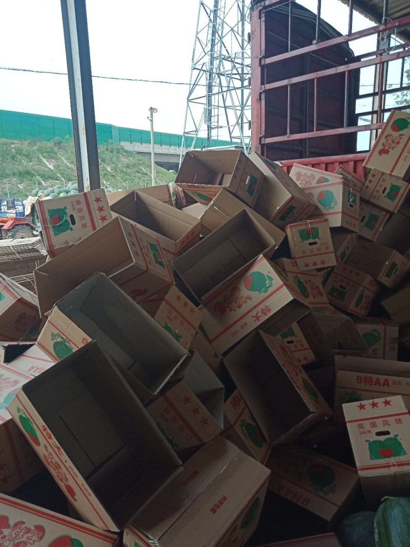 甜王西瓜大量上市上市中一级货源保熟保甜
