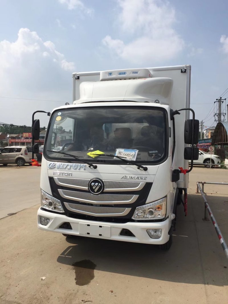 福田欧马可S34.2米肉钩冷藏车