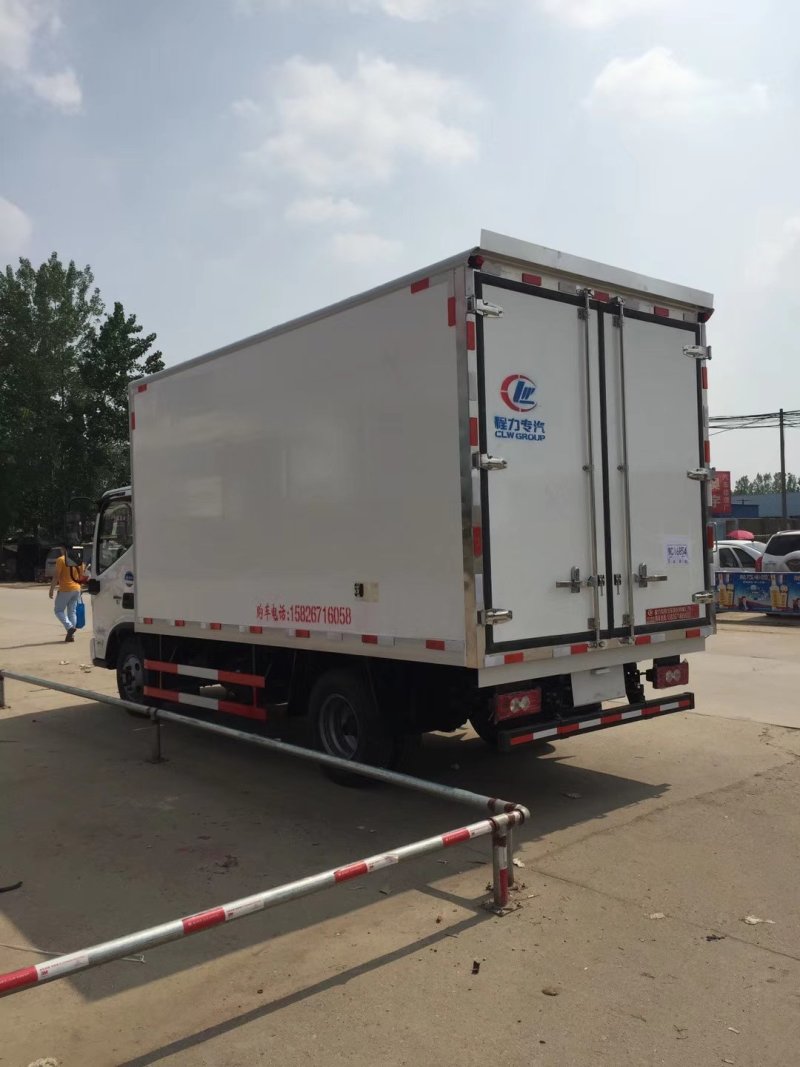 福田欧马可S34.2米肉钩冷藏车