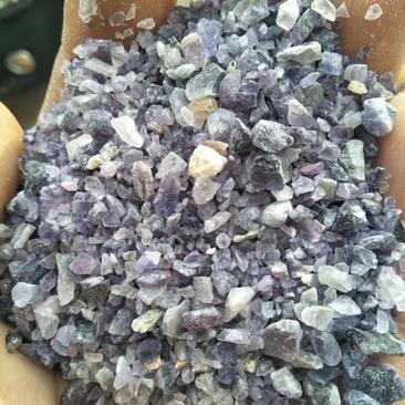 批发零售紫石英，经营上千种中药材