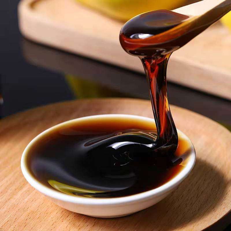 梨膏，采用砀山酥梨榨汁纯手工熬制，干柴土灶文火熬制，