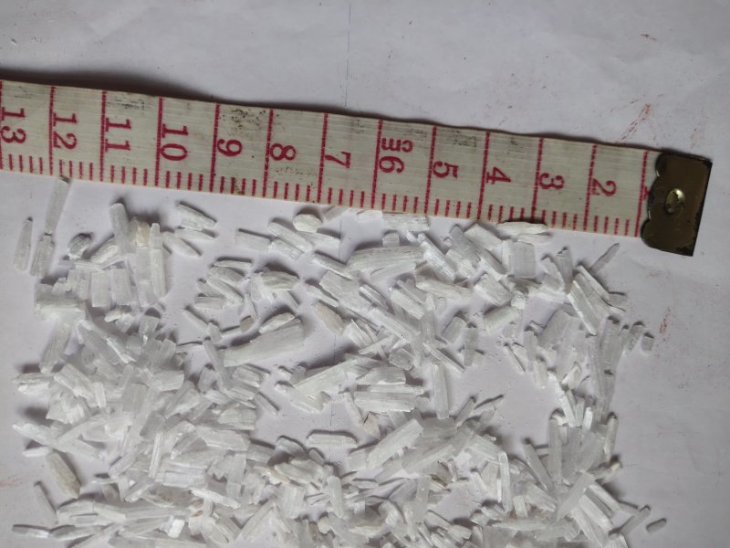 石膏粒石膏面批发诚信经营量大可联系亲物流资两种规格供应