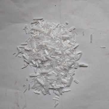 石膏粒石膏面批发诚信经营量大可联系亲物流资两种规格供应