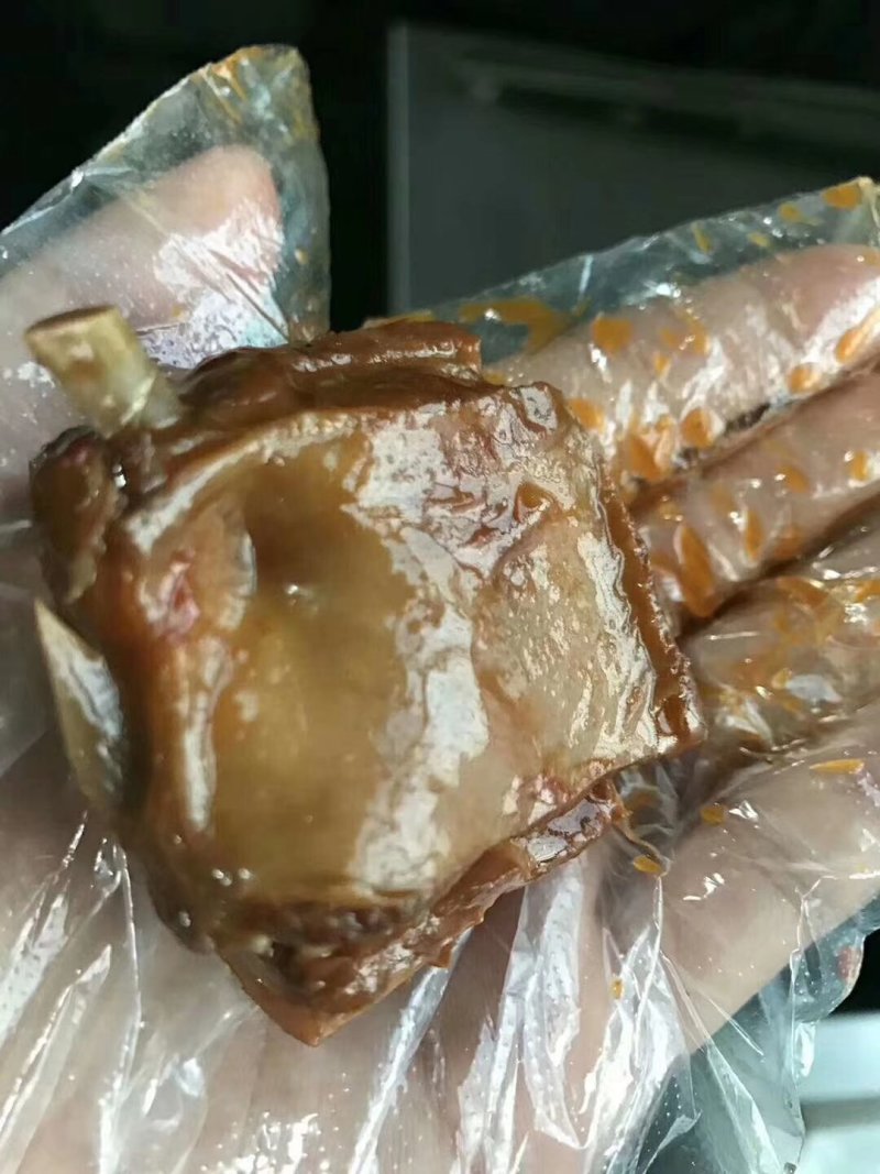 带皮山羊羊通体，红烧带皮羊，一个弹牙