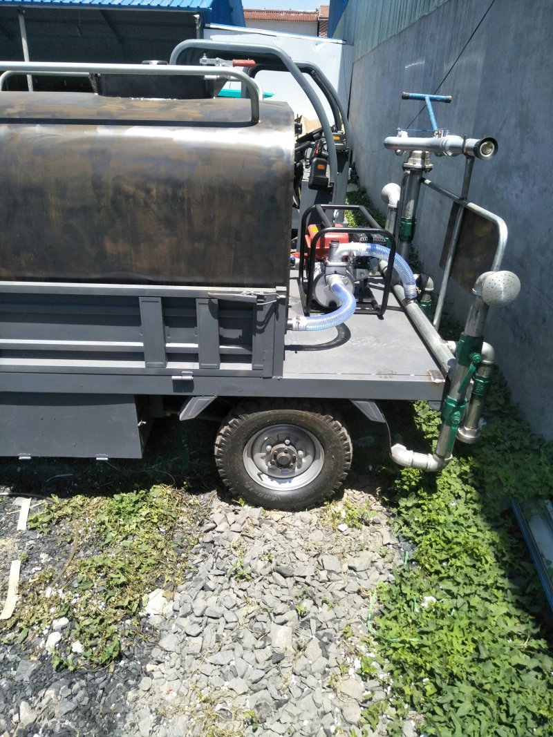 洒水车