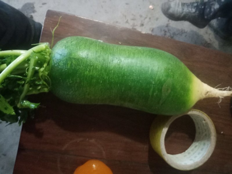 青萝卜，里外青萝卜