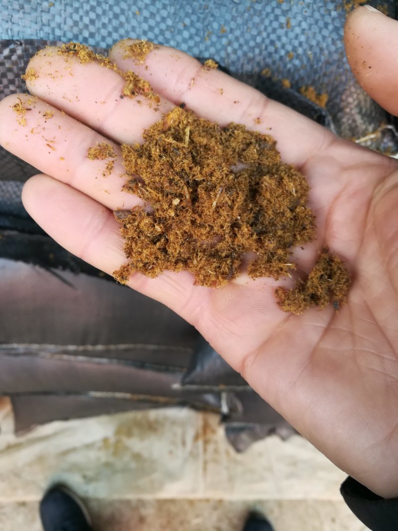 脱脂鱼粉新鲜度好，蛋白58适口性强。提高采食量。