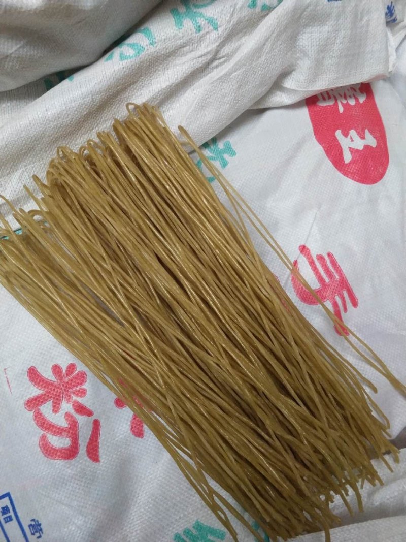 纯手工红薯粉条红薯粉条酸辣粉粗粉细粉粉丝包邮