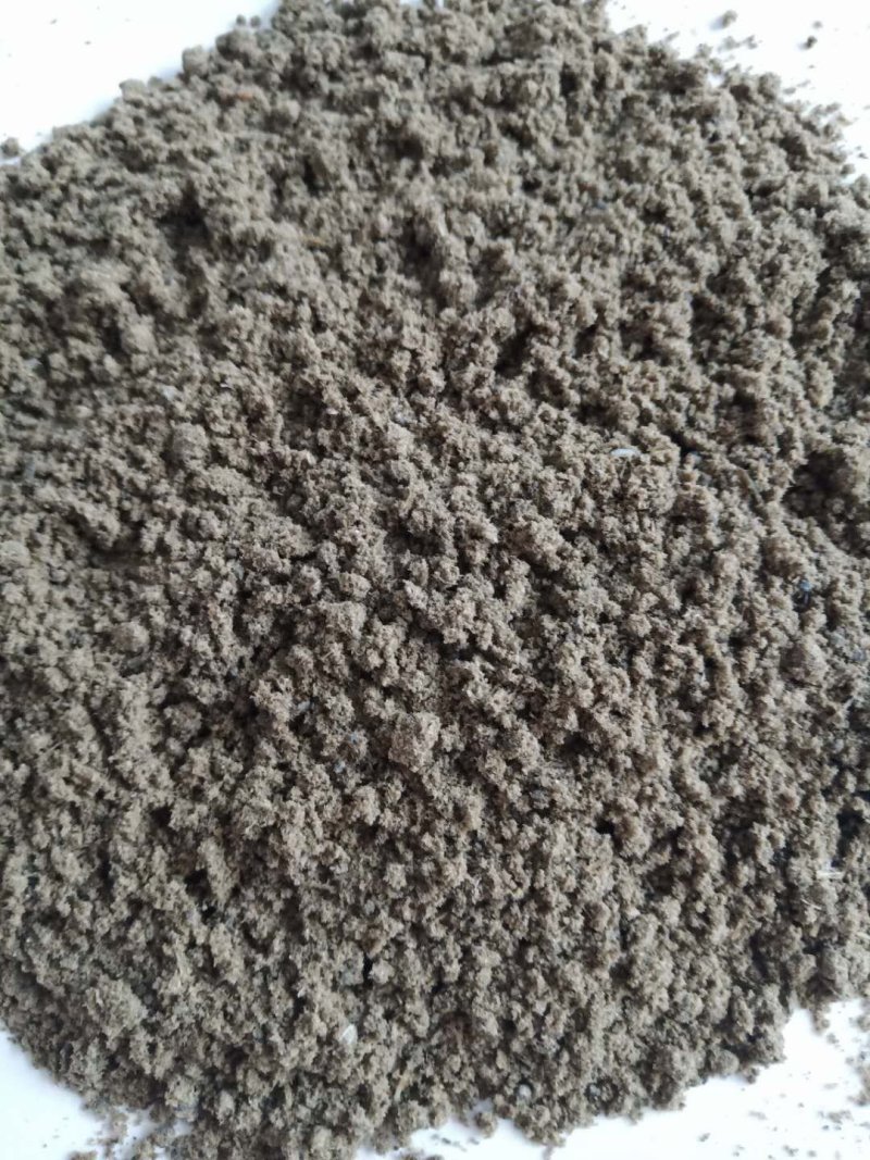 脱脂鱼粉《包邮》新鲜度好，适口性强。提高采食量。