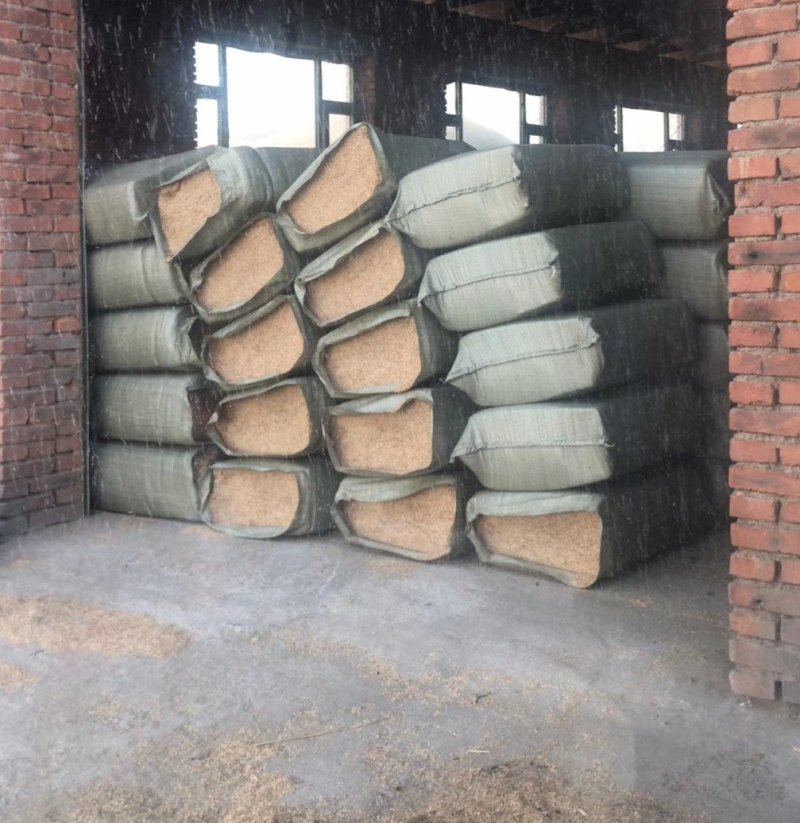 压缩稻壳（可以根据客户要求定重量）