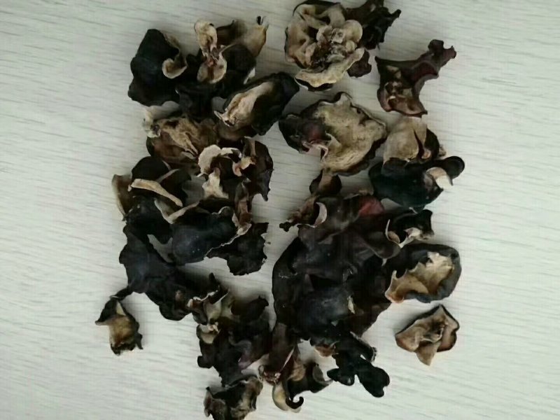 地摊江湖东北小木耳，质量好，一件60斤！毛木耳一件50斤