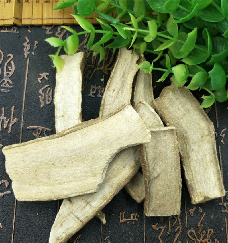 三分三供应上千种中药材