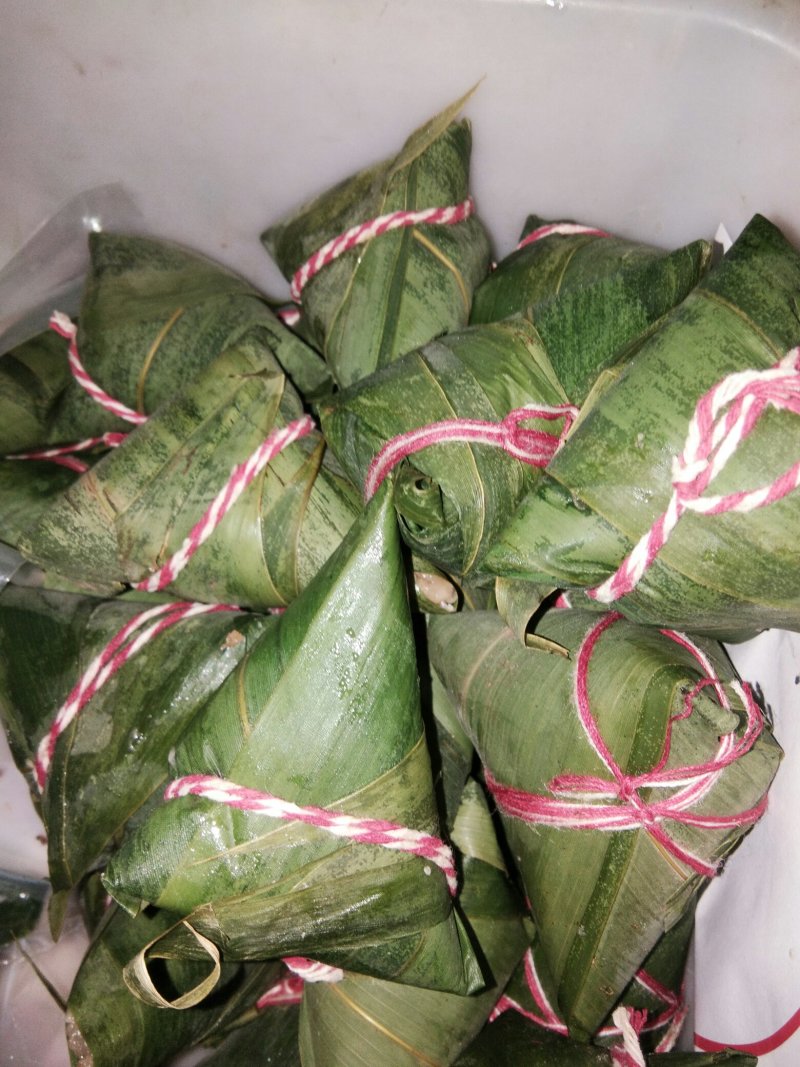 糯米粽子，真空包装干净卫生，容易储存食用方便