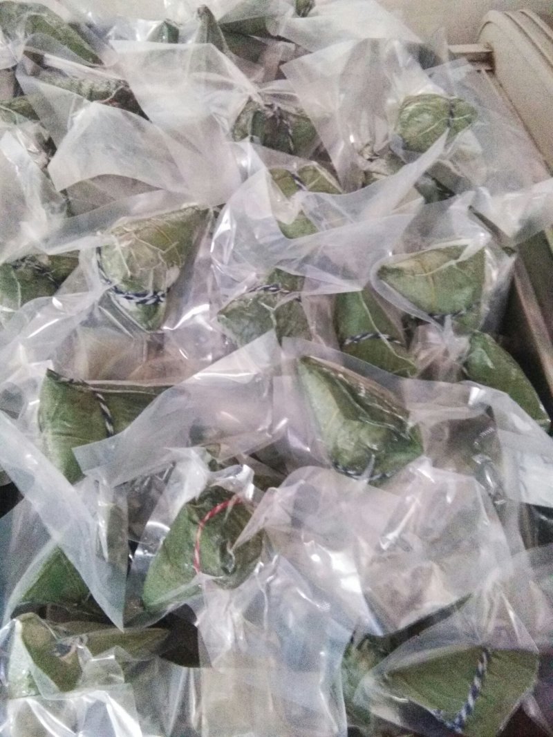 糯米粽子，真空包装干净卫生，容易储存食用方便