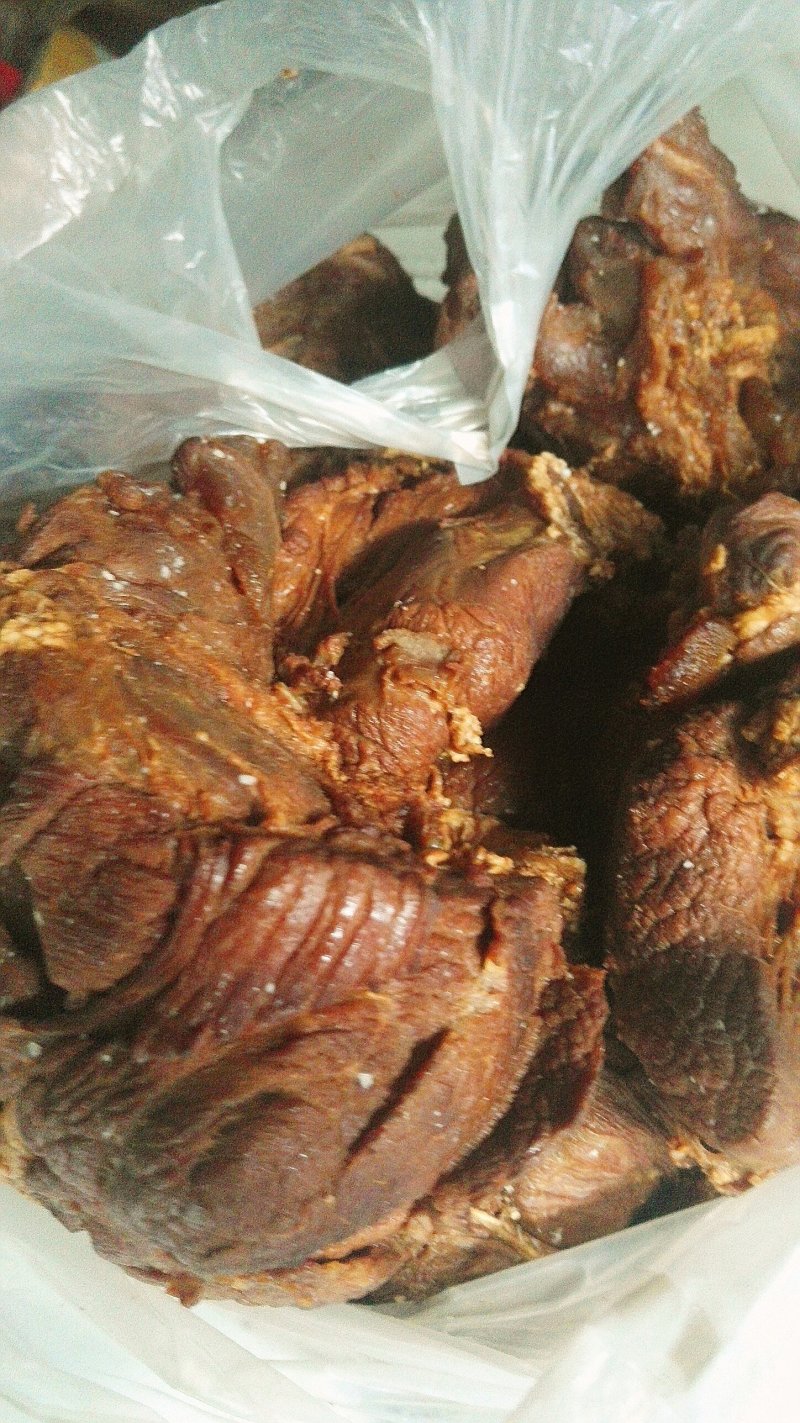 【熟牛肉】，。牛肉口感纯正货源充足常年供应欢迎选购