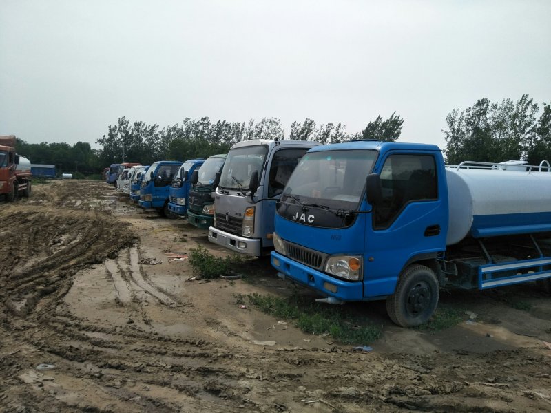 洒水车