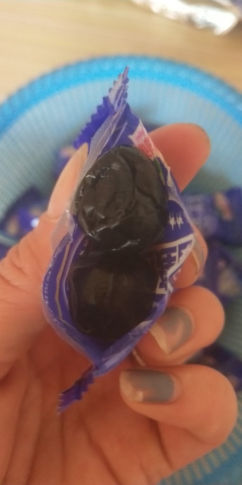 新疆蓝莓干，酸甜可口，多肉多汁，无添加剂，独立包装。