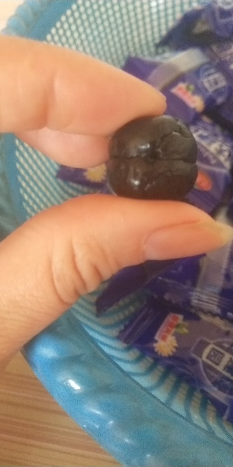 新疆蓝莓干，酸甜可口，多肉多汁，无添加剂，独立包装。