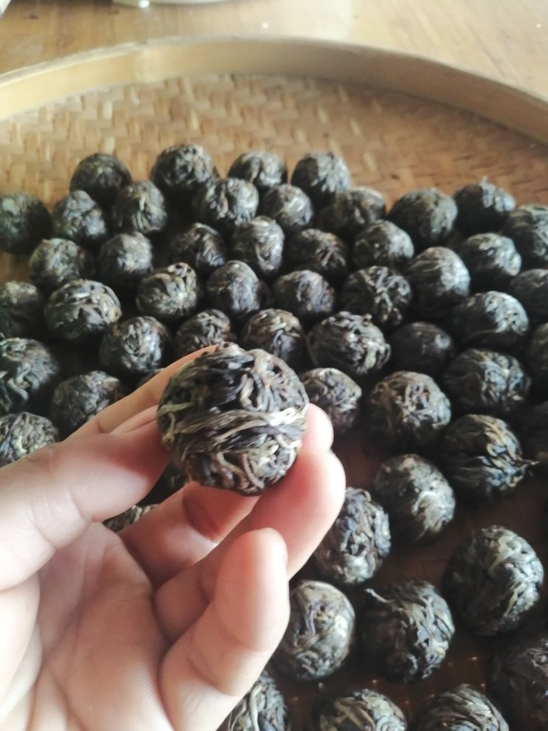 普洱茶生茶龙珠礼盒，一粒一泡，冲泡、携带方便，甘甜爽口