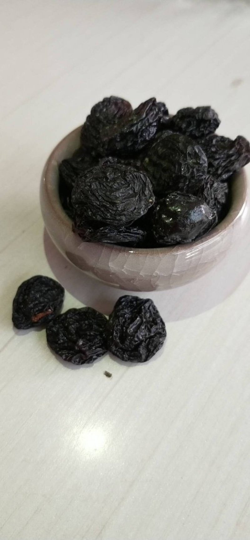 新疆干果夏黑葡萄干超大颗黑加仑葡萄干