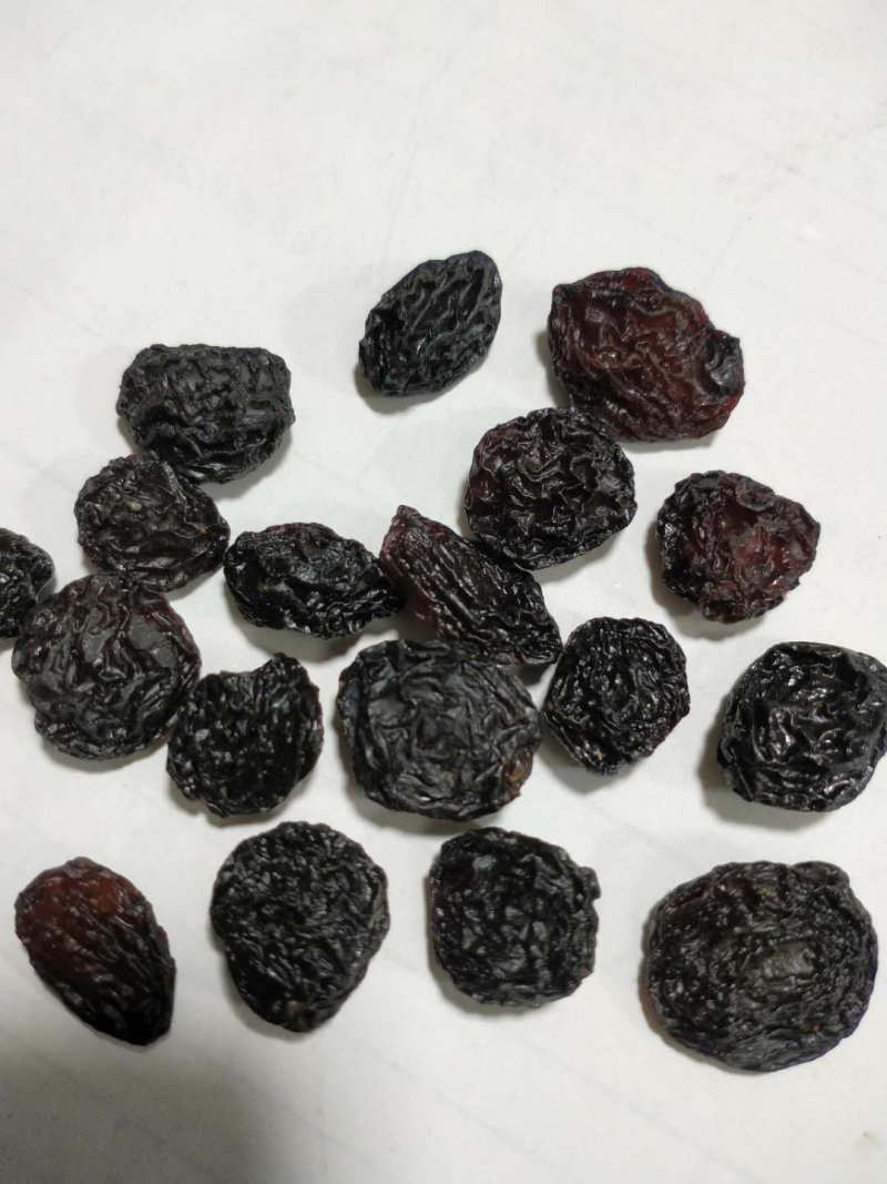 新疆干果夏黑葡萄干超大颗黑加仑葡萄干