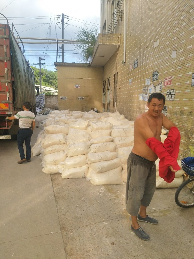 绝对新鲜的脱水腐竹豆渣，本人工厂出品，货源稳定长期供应。
