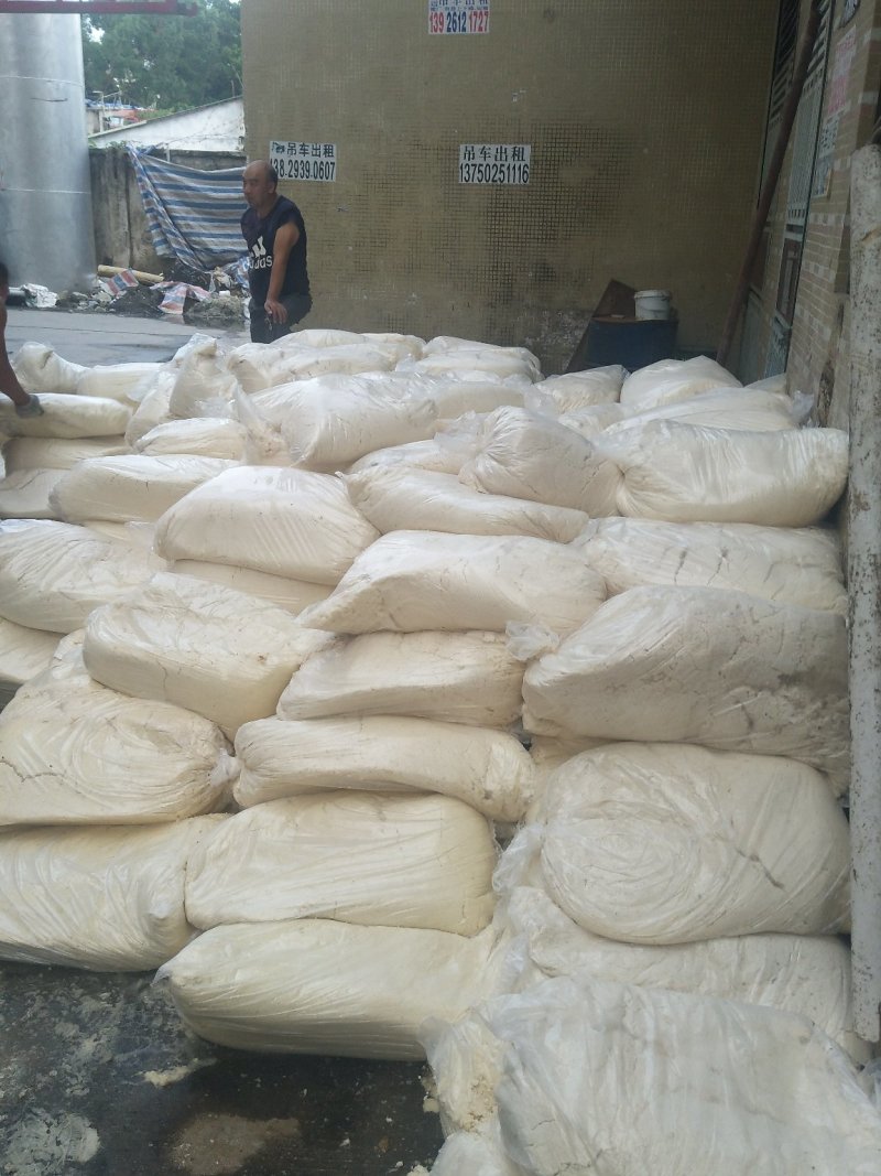 绝对新鲜的脱水腐竹豆渣，本人工厂出品，货源稳定长期供应。