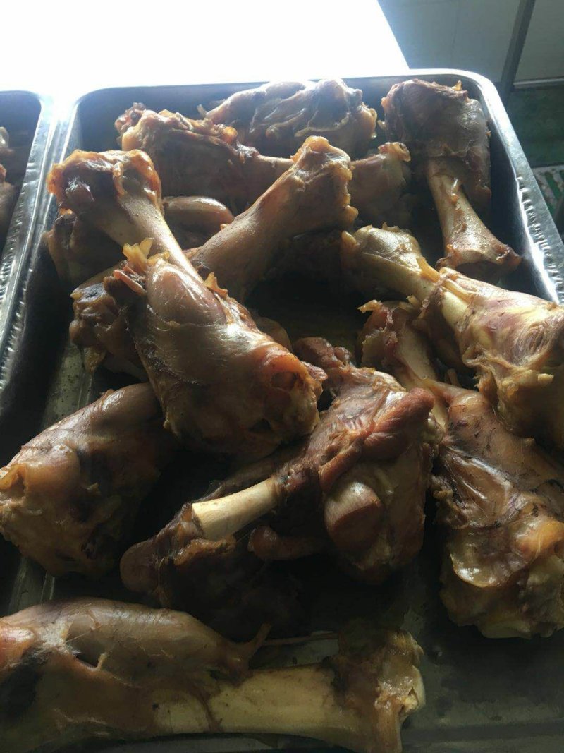 牛小腿乳牛棒骨！小牛腿一件40斤25个左右适合酒店加工厂