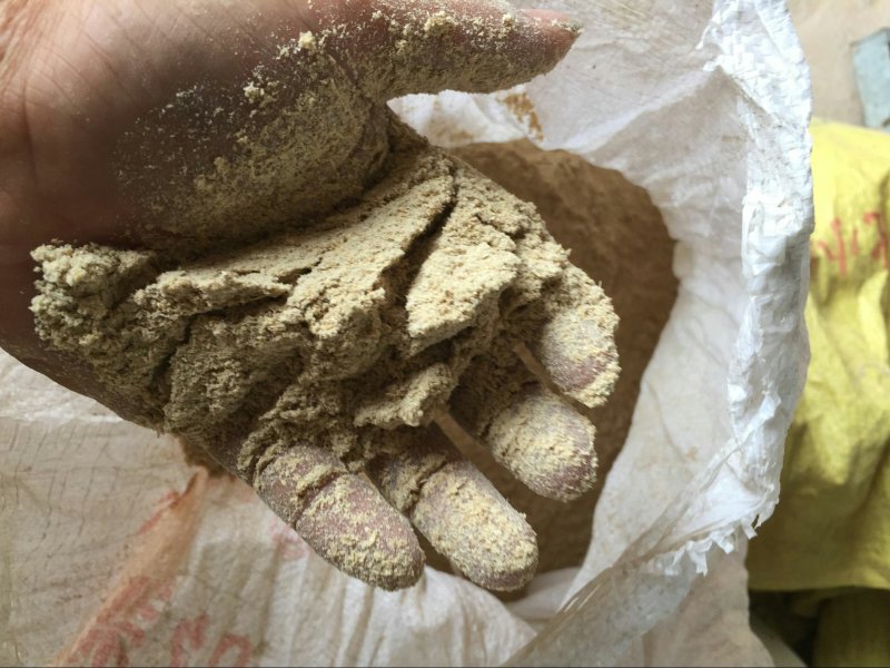 米糠，大量米糠，价格美丽，有需要的老板电话联系