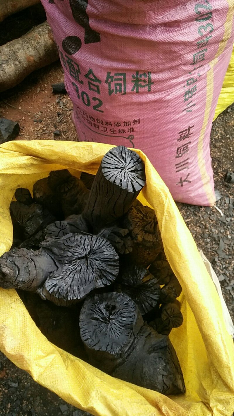 荔枝木炭