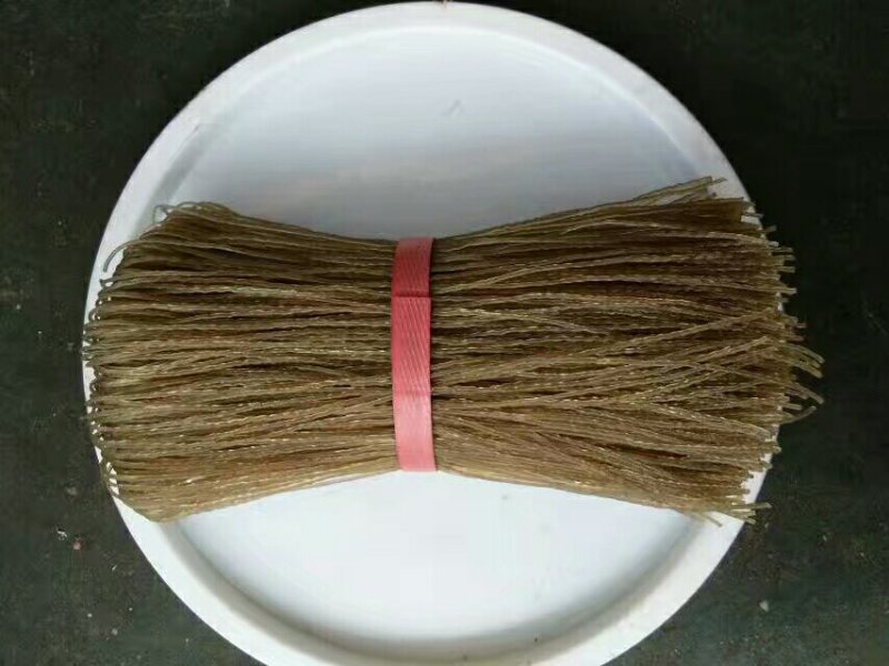 圆扎粉，源头产品。粉丝口感顺滑，无沙无碴，品质保证不碎