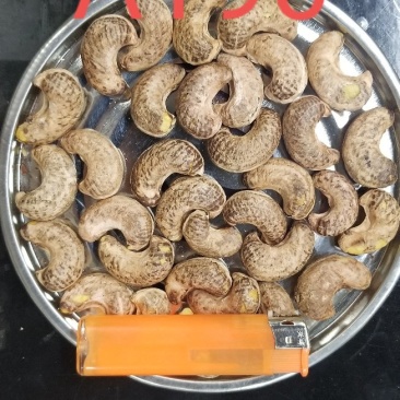 A190紫衣炭烤熟腰果桶装特大腰果年货干果越南腰果