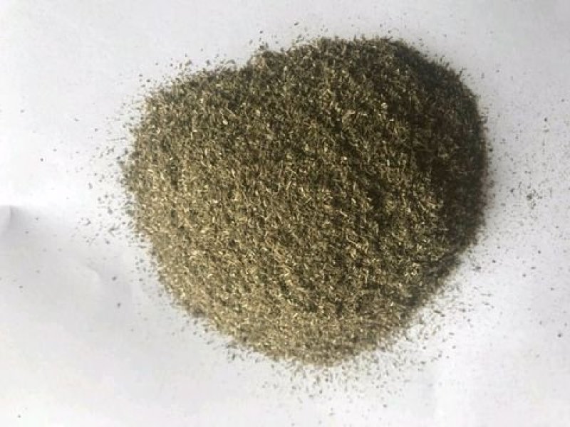 专业生产不同的艾草制品，不同比例的艾灸条，艾粉大量批发