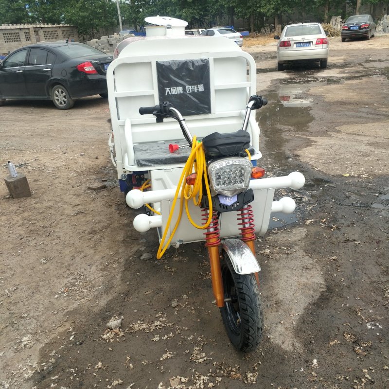 新能源电动三轮四轮洒水车小区工地道路除尘车