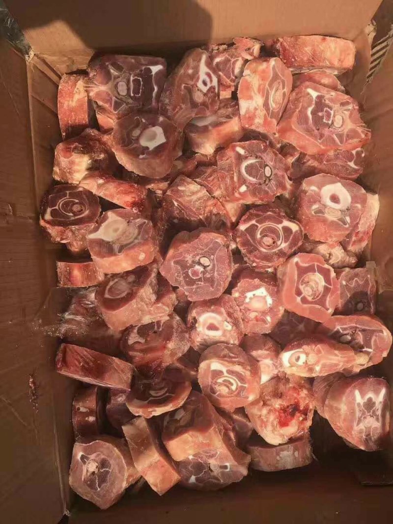脖骨，牛脖骨牛骨乳牛脖肉骨肉多质量保证证件齐全