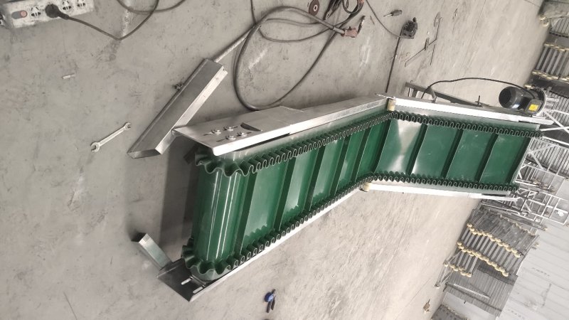 小型输送带传送机装卸货围挡爬坡升降折叠移动