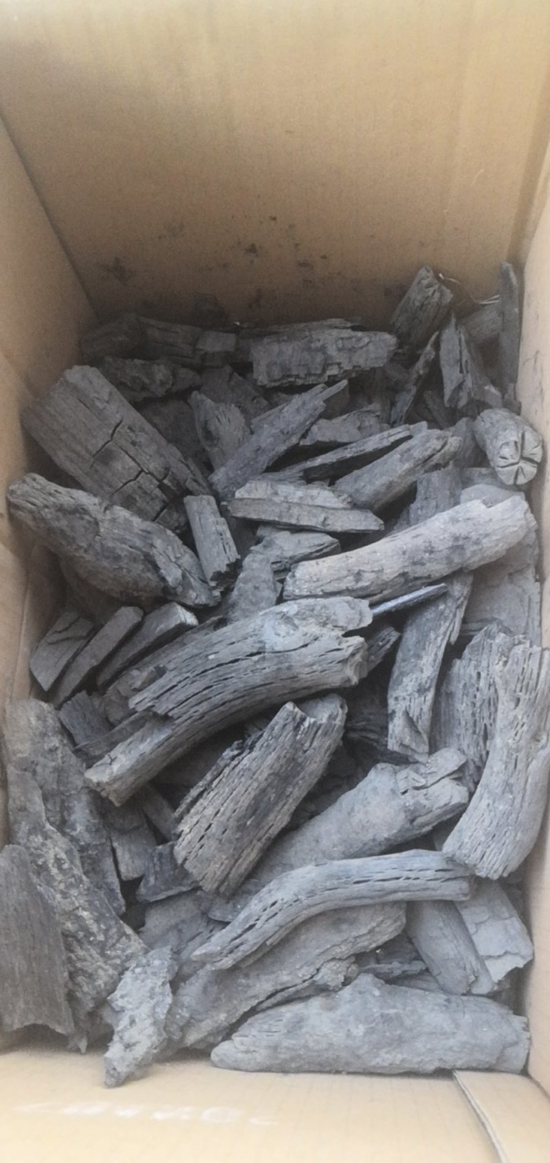 白炭，菊花炭，烧烤炭，烤火炭