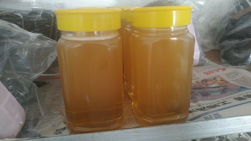 土蜂土养蜂蜜，本地叫冬蜜糖