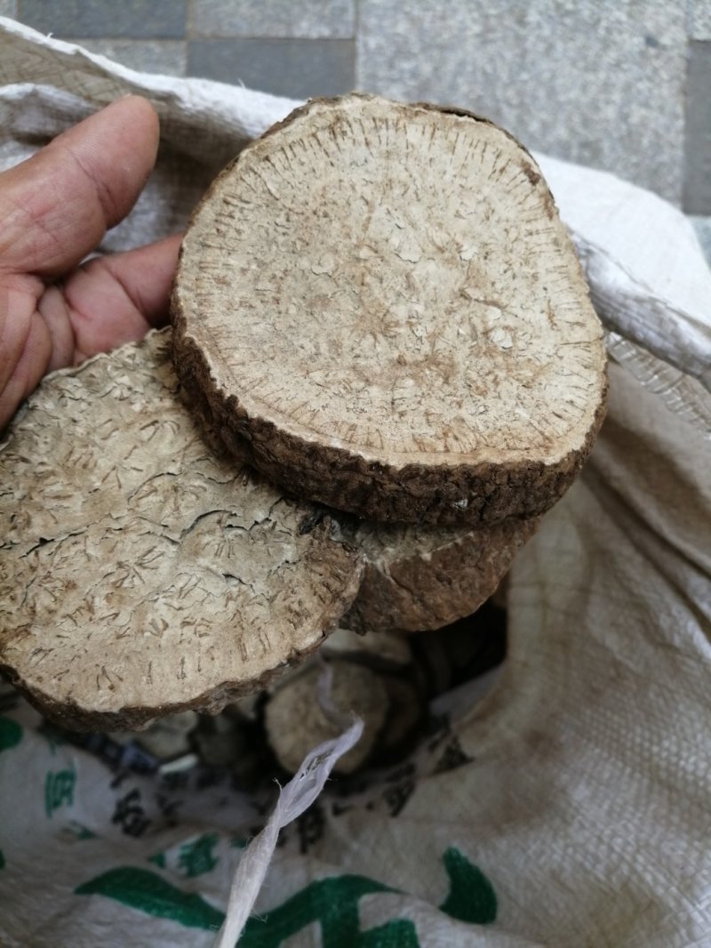 山总管、白金果榄、百解薯、银袋、苦凉藤，切厚片常年有货