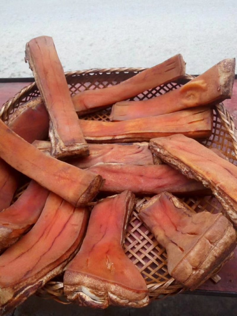 正宗农家土猪土家腊肉，腊香满口，熏香扑鼻，腊味醇厚