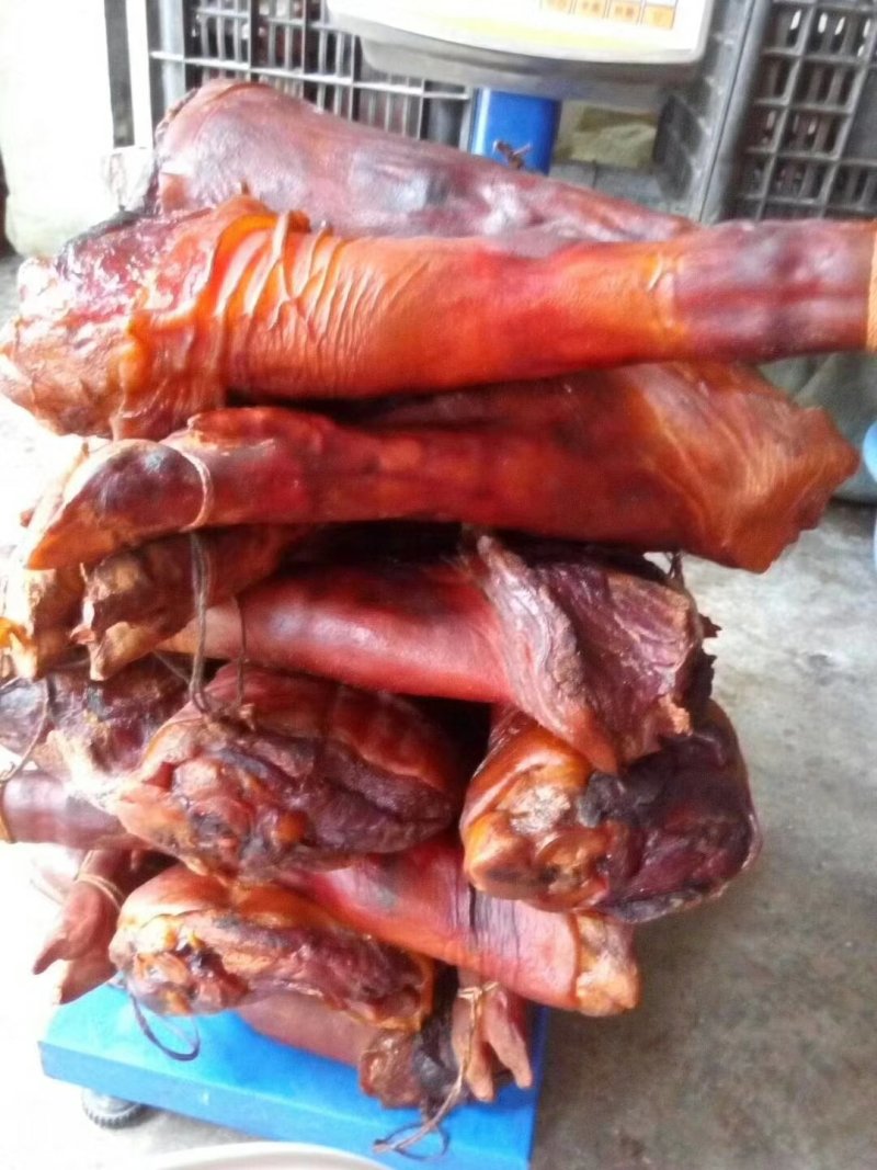 正宗农家土猪土家腊肉，腊香满口，熏香扑鼻，腊味醇厚
