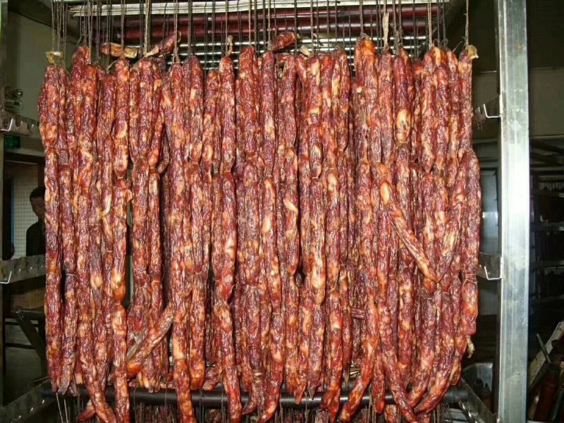 腊香肠土家腊肠，精选好肉制作，麻辣口味，舌尖上的味精