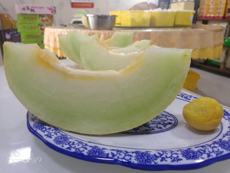 甘肃民勤银帝蜜瓜，专业代办，诚信为本，欢迎采购