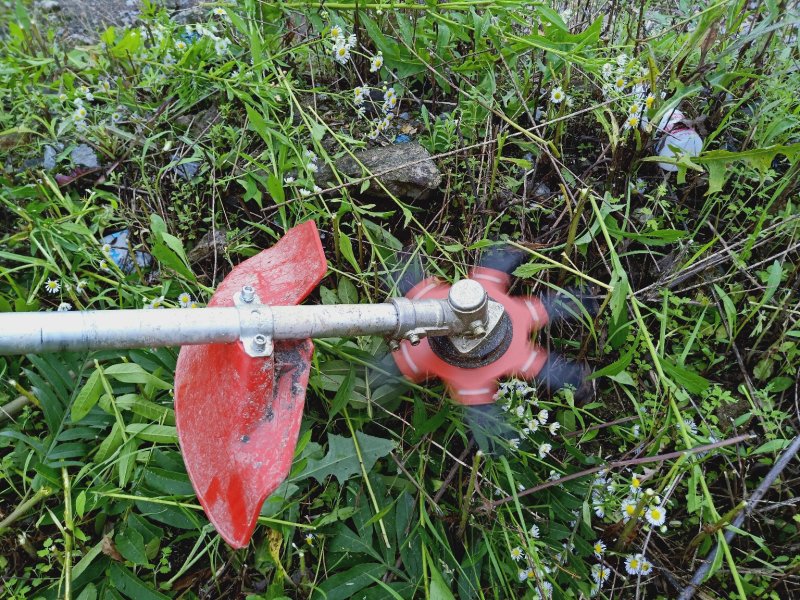 浙江厂家直销割草免绳六叶刀片不怕石打草头割灌机通用配件