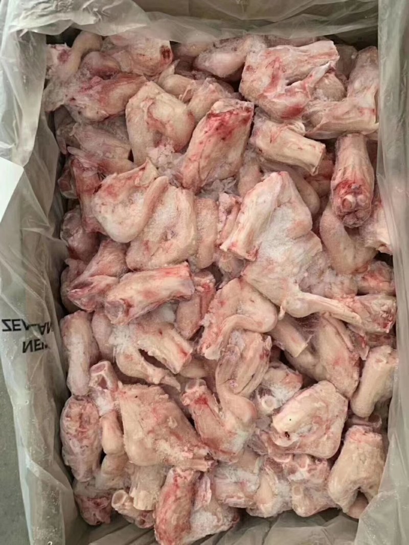 羔羊拐筋，胶原蛋白丰富，筋肉慢慢