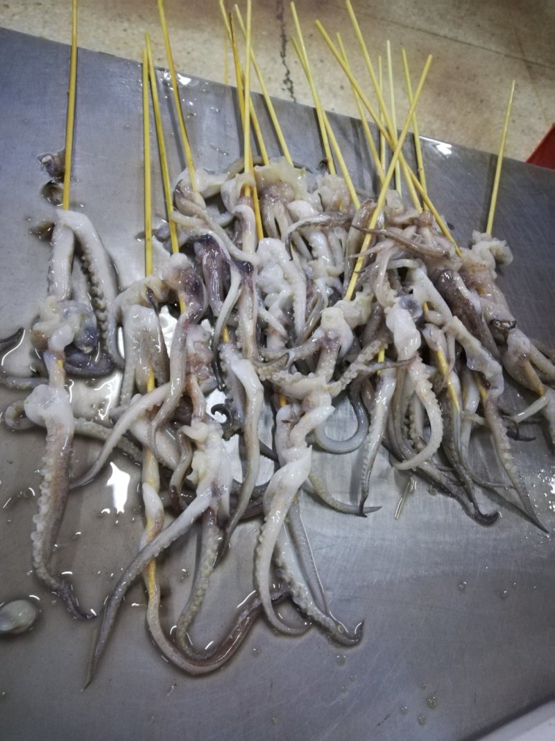 凤舞串龙珠串鱿鱼大串鱿鱼串，各种规格，保质保量