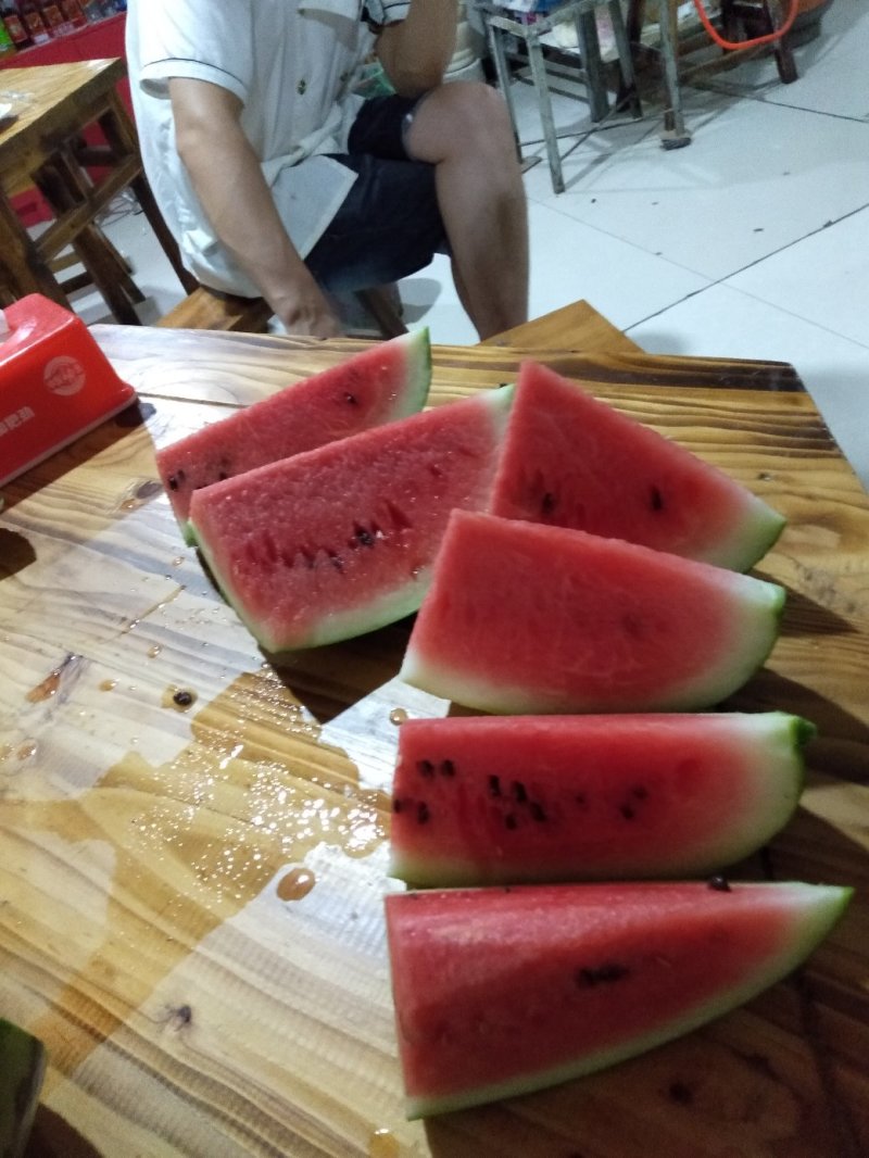 河南省夏邑县冠龙西瓜，4斤打底，一茬瓜，基地，包熟，