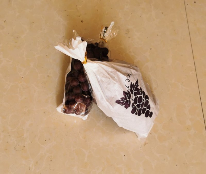 一面透明膜一面防水纸梯形葡萄包装袋防雾保鲜袋