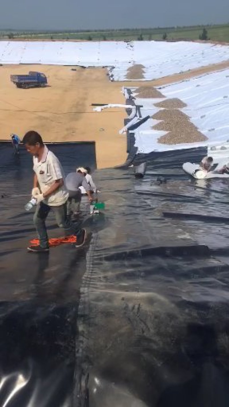 水产养殖土工膜蓄水池土工膜垃圾填埋场土工膜厂家直销